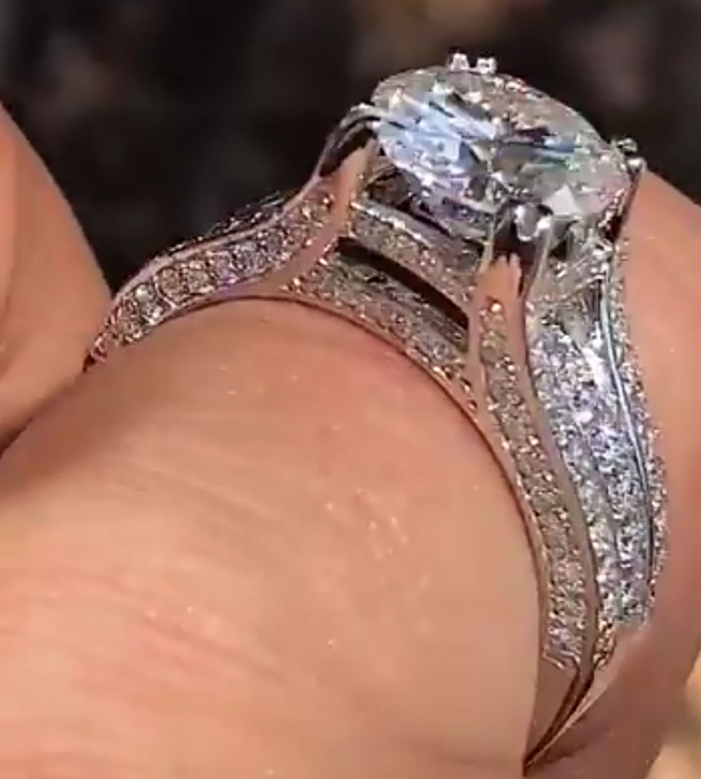 Moissanite Engagement Ring 1 Carat - 맞춤 제작 14K 화이트 골드 여성