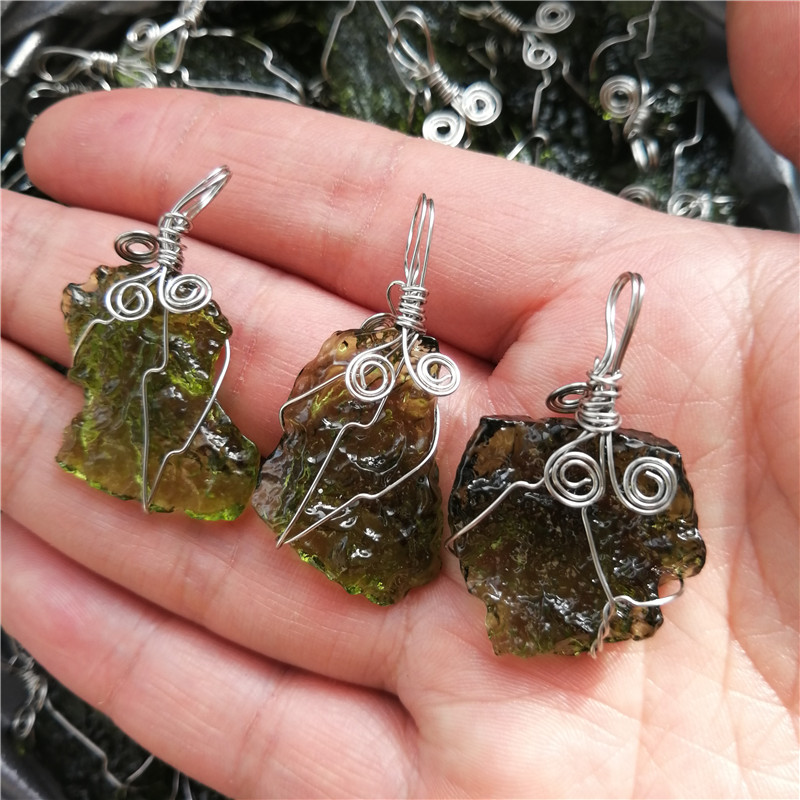 1개 핫세일 A++ 천연 몰다바이트 그린 에어로라이트  - Crystal Pendant Necklace Natural Stone 리뷰 및 가격