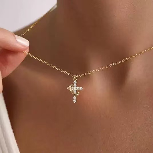 행운의 회전식 크라운 십자가 펜던트 목걸이 여성용 변색 - Cross Pendant Necklace Gold 리뷰 및 가격